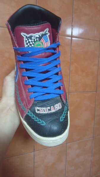 Adidasi originali second hand.