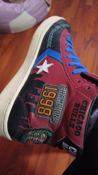 Adidasi originali second hand.