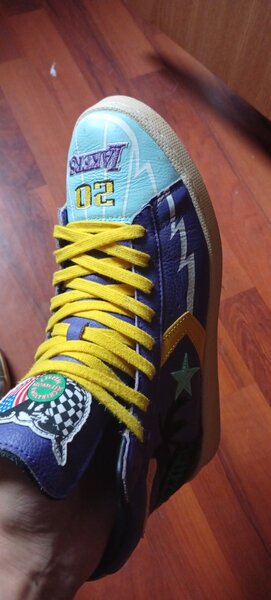 Adidasi originali second hand.